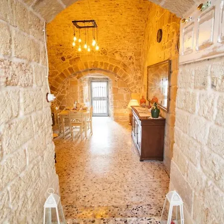 Holiday home Domus Cesare: Historic Stone With In-room Shower And Outdoor Relaxation *