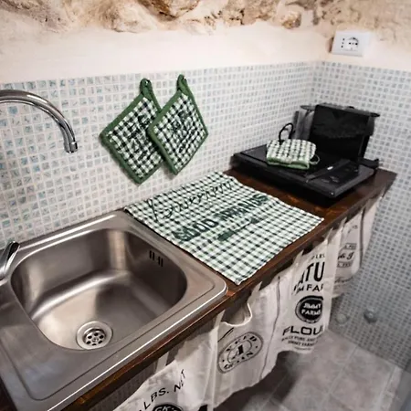 Holiday home Domus Cesare: Historic Stone With In-room Shower And Outdoor Relaxation