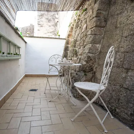 Domus Cesare: Historic Stone With In-room Shower And Outdoor Relaxation Holiday home Carovigno