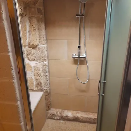 Holiday home Domus Cesare: Historic Stone With In-room Shower And Outdoor Relaxation *