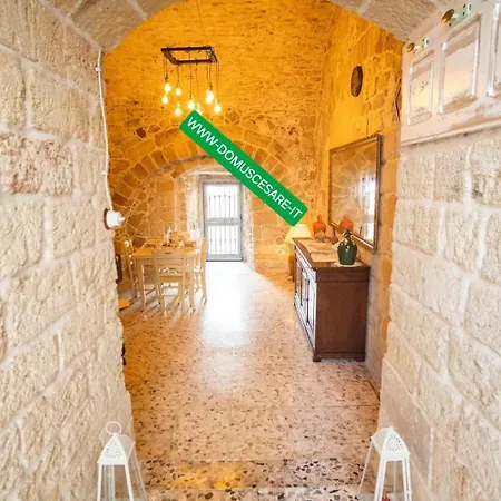 Domus Cesare: Historic Stone With In-room Shower And Outdoor Relaxation Holiday home *